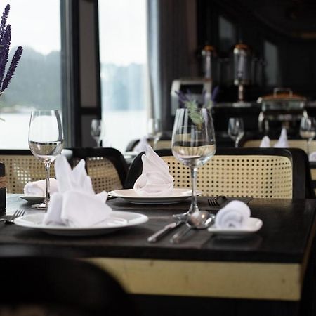 Hotel Madeline Cruises Ha Long Esterno foto