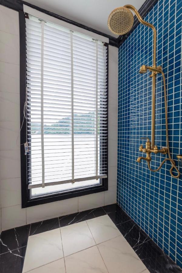 Hotel Madeline Cruises Ha Long Esterno foto