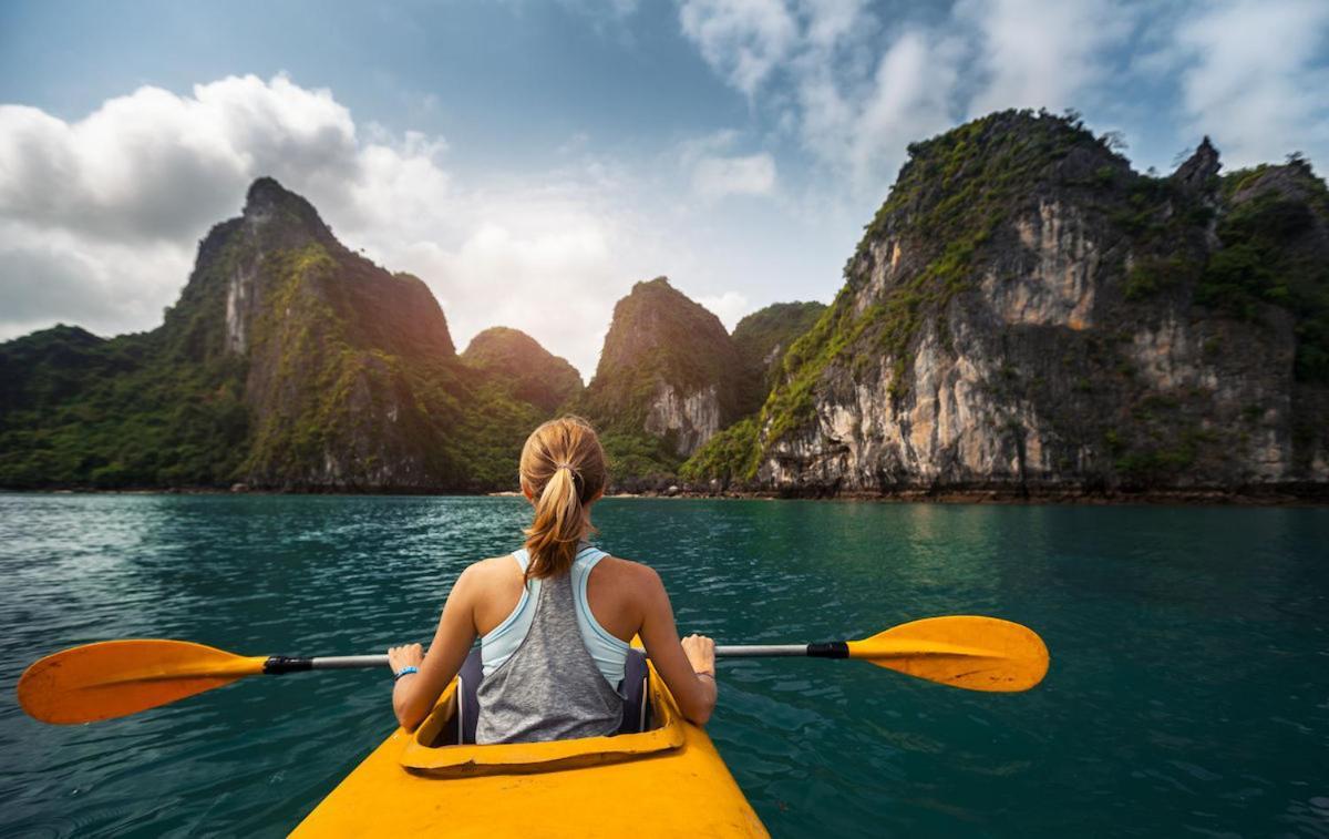 Hotel Madeline Cruises Ha Long Esterno foto
